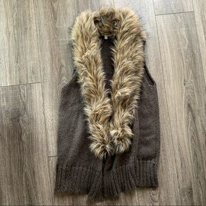 Women’s BB Dakota sweater vest